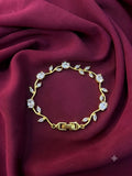 The white Tulip Bracelet 🌷
